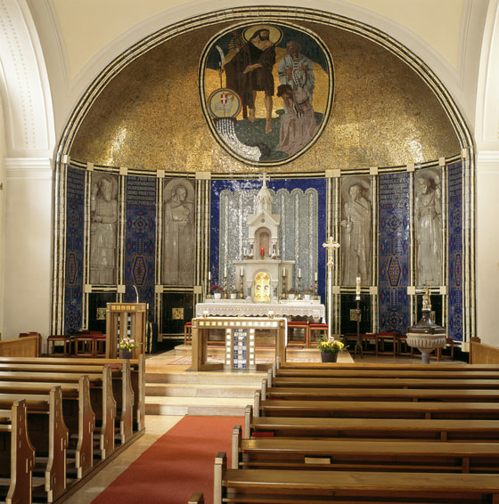 Kirche Linz - Ebelsberg Innenansicht / Miklos Boros Kirche Linz - Ebelsberg Innenansicht